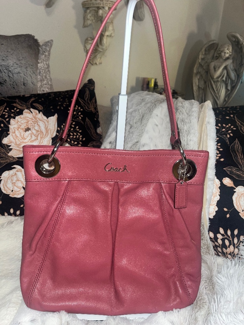 Coach Ashley Leather Hippie Bag F17605 in the color of (Dusty Rose)Y2K (Like New